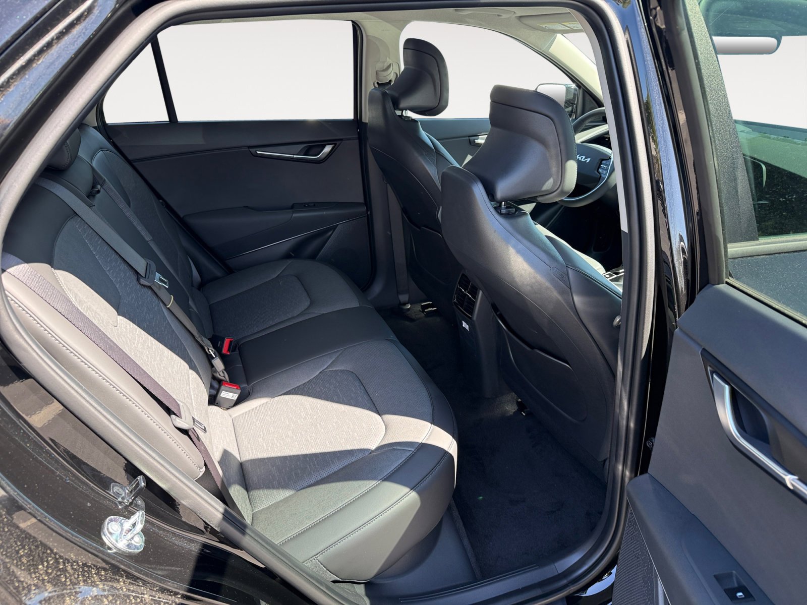 New 2026 Aurora Black Pearl Kia WAVE image 18