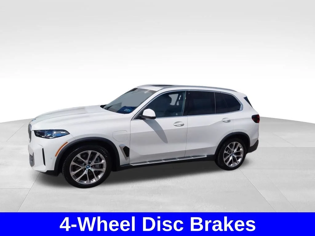 Used 2025 White BMW xDrive50e image 23