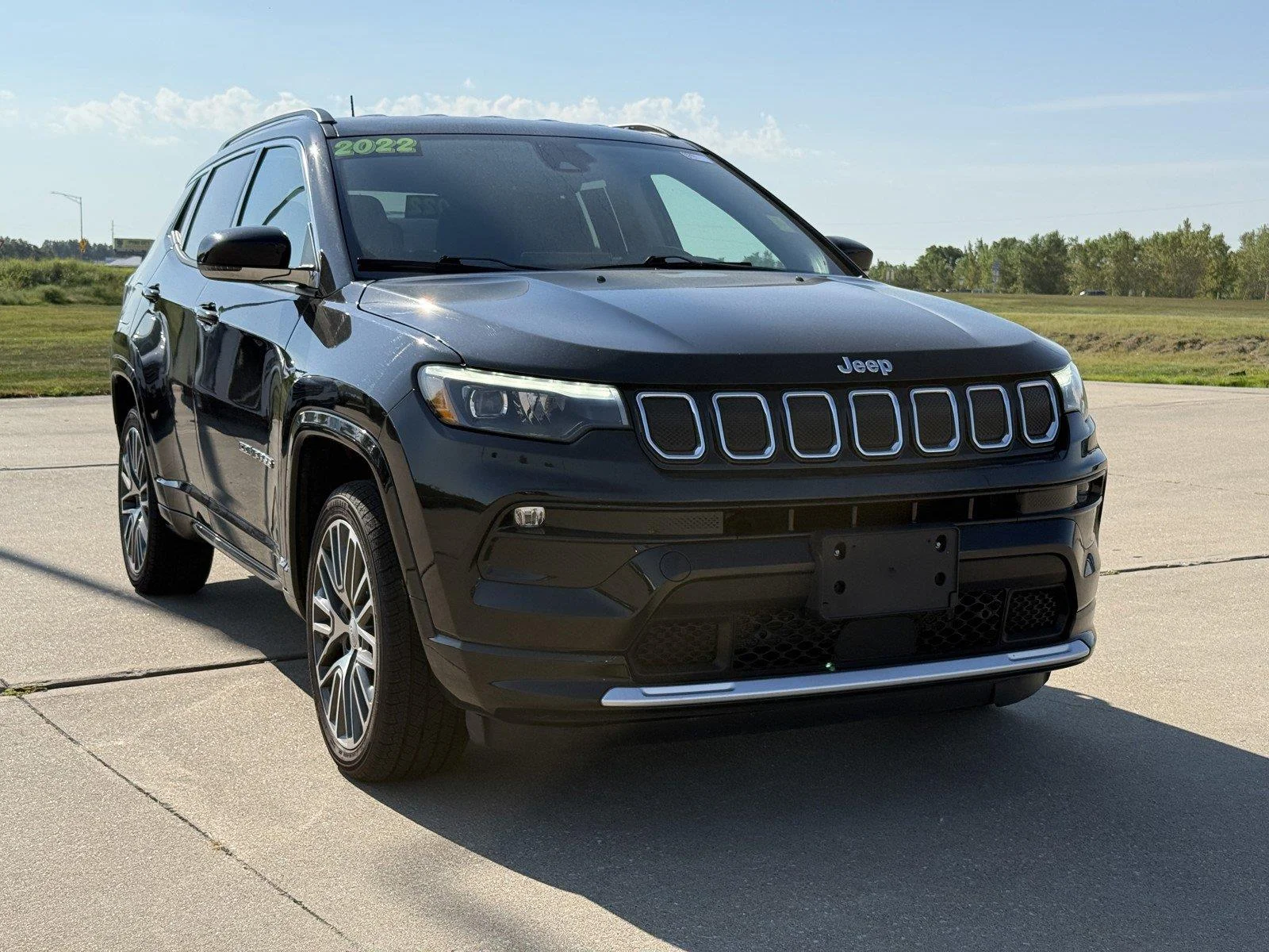 Used 2022 Jeep Compass Limited with VIN 3C4NJDCB3NT182343 for sale in Kansas City