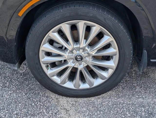 Used 2020 Black Hyundai Limited image 8