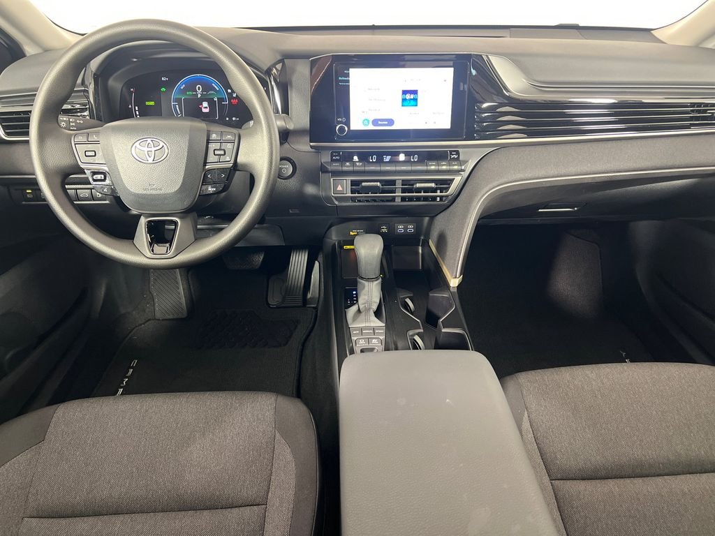 2025 Toyota Camry LE - Photo 22