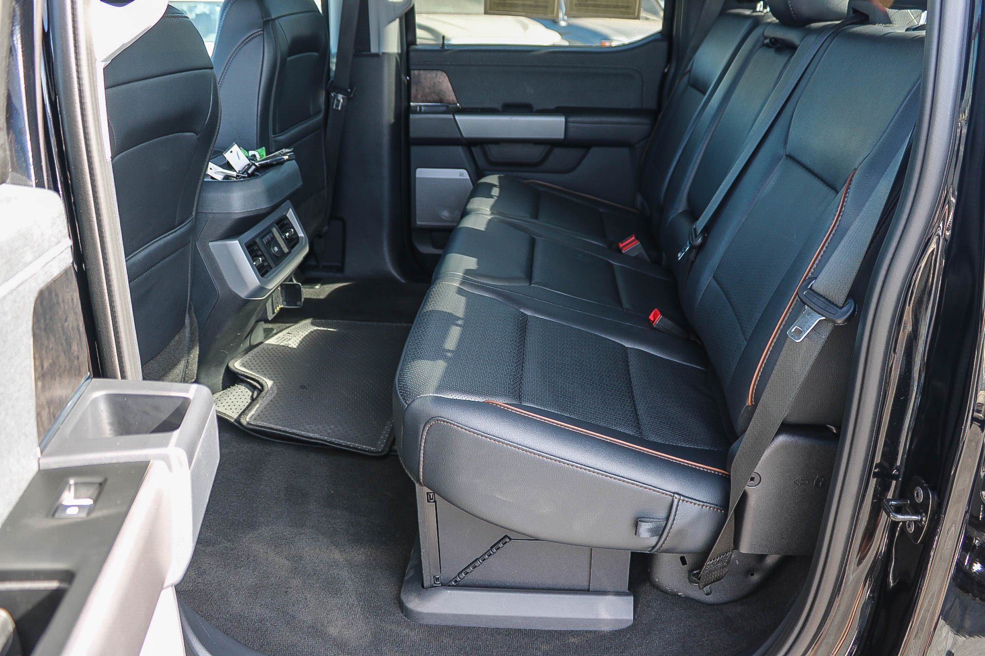 2025 Ford F-250 Super Duty Lariat - Photo 18