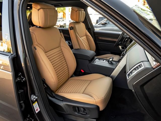 New 2026 Charente Grey Land Rover Dynamic SE image 34