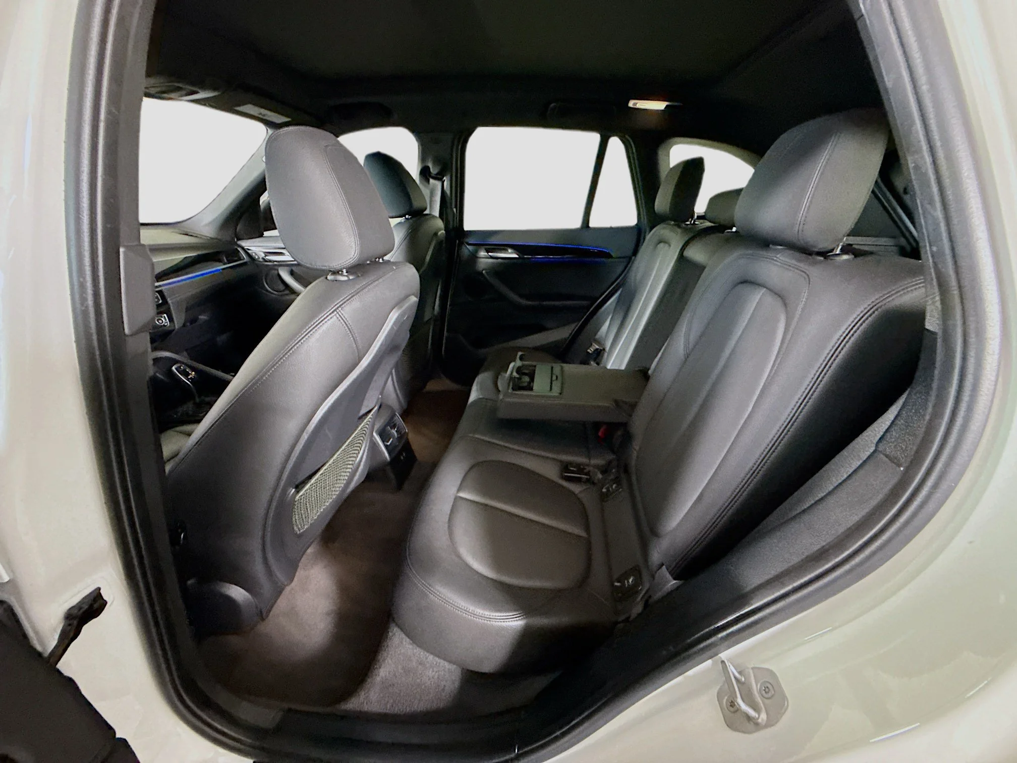Used 2021 Alpine White BMW sDrive28i image 21