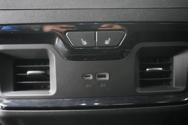Used 2025 Onyx Black GMC AT4X image 27