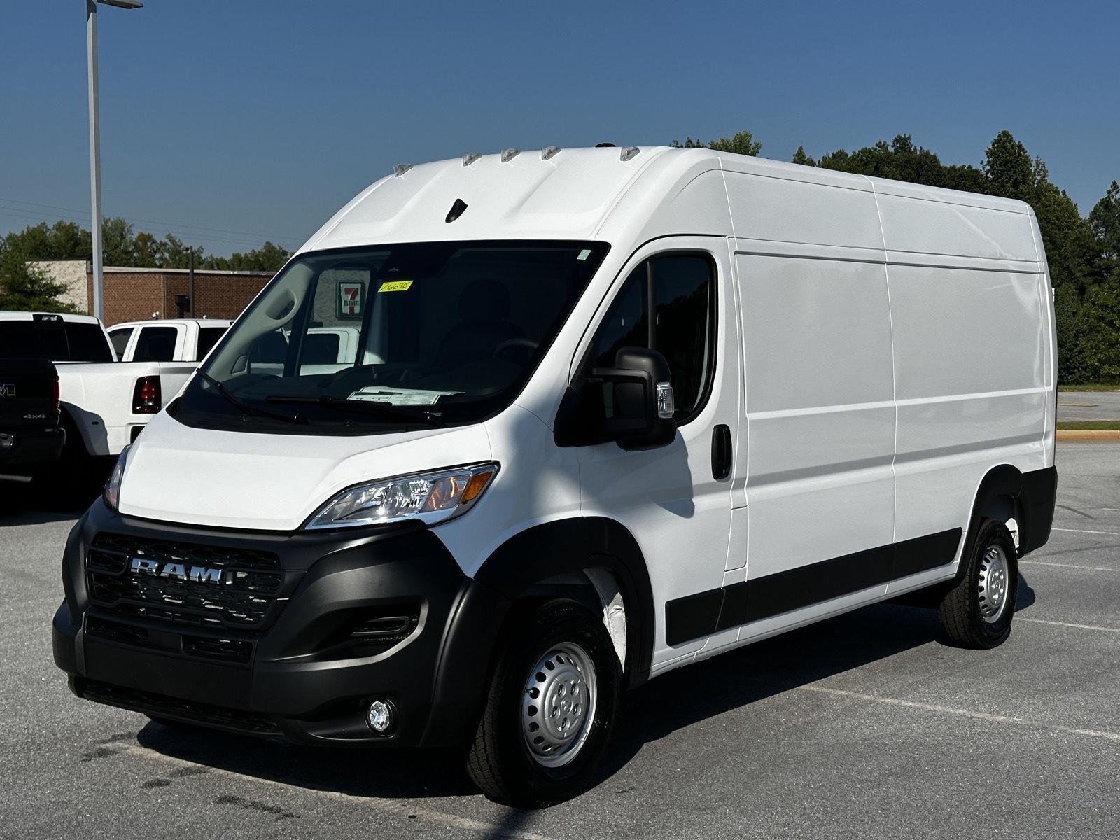 New 2026 Bright White Clear-Coat Exterior Paint RAM Tradesman image 4
