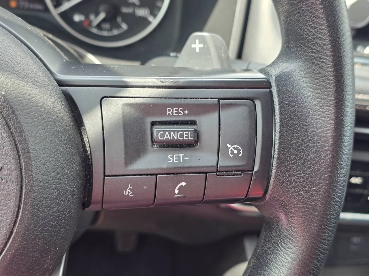 Used 2023  Nissan S image 20