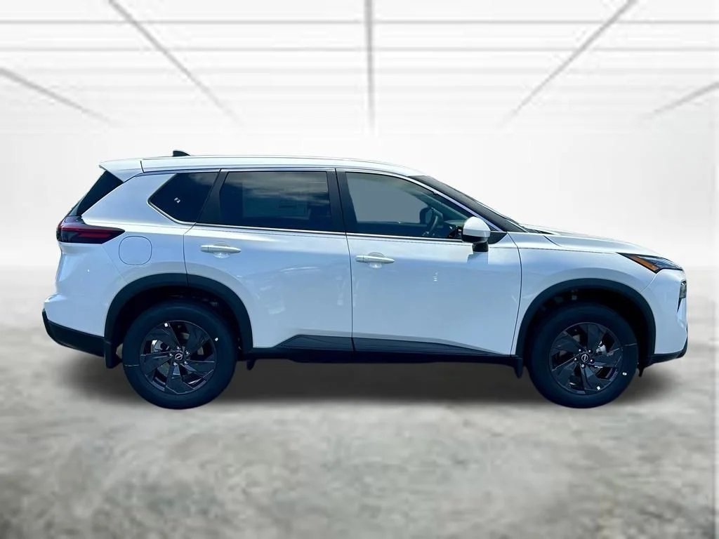 New 2026 Everest White Pearl TriCoat Nissan SV image 4