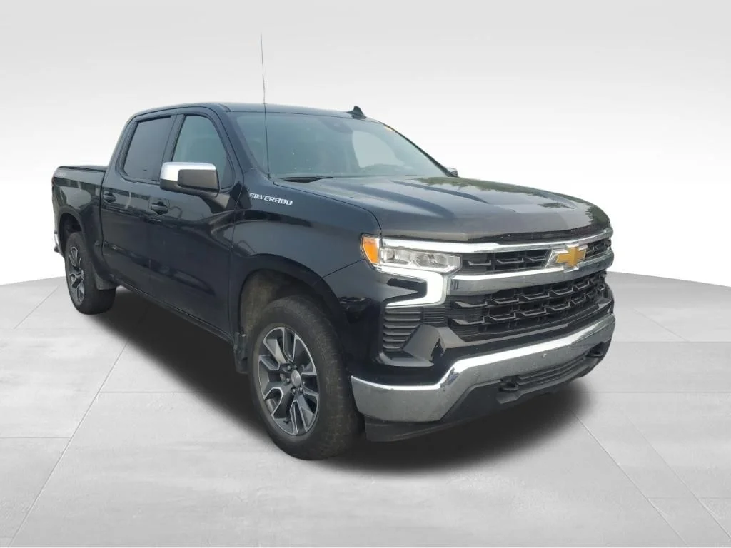 Used 2024 Black Chevrolet LT image 9