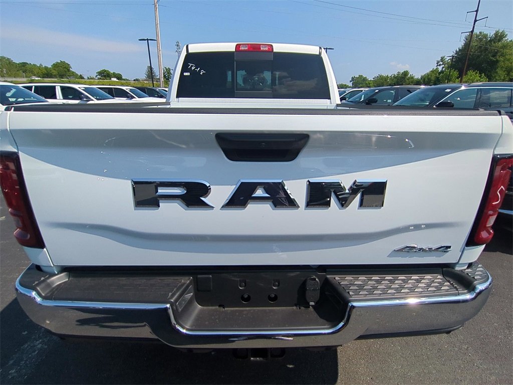 2025 Ram 2500 Tradesman photo 3
