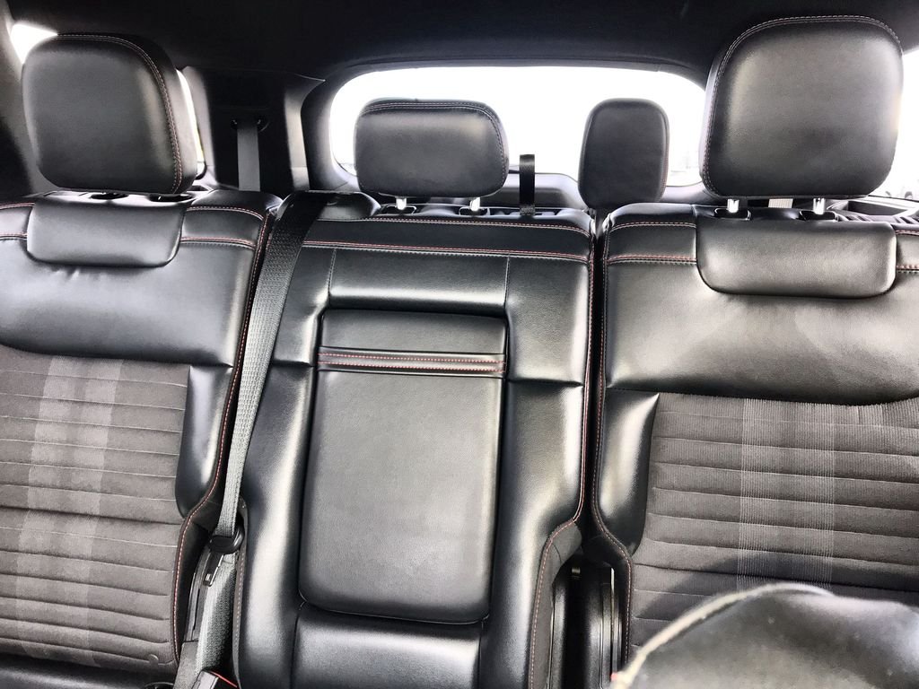 Used 2025 Black Ford ST-Line image 22