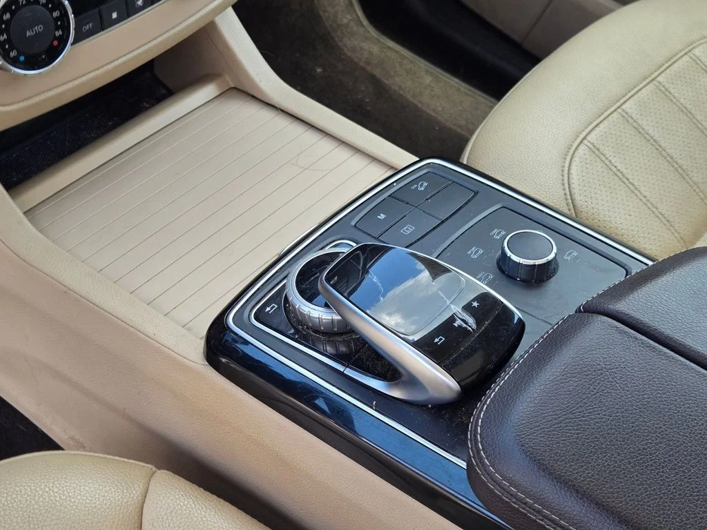 Used 2019 White Mercedes-Benz GLE 400 image 29