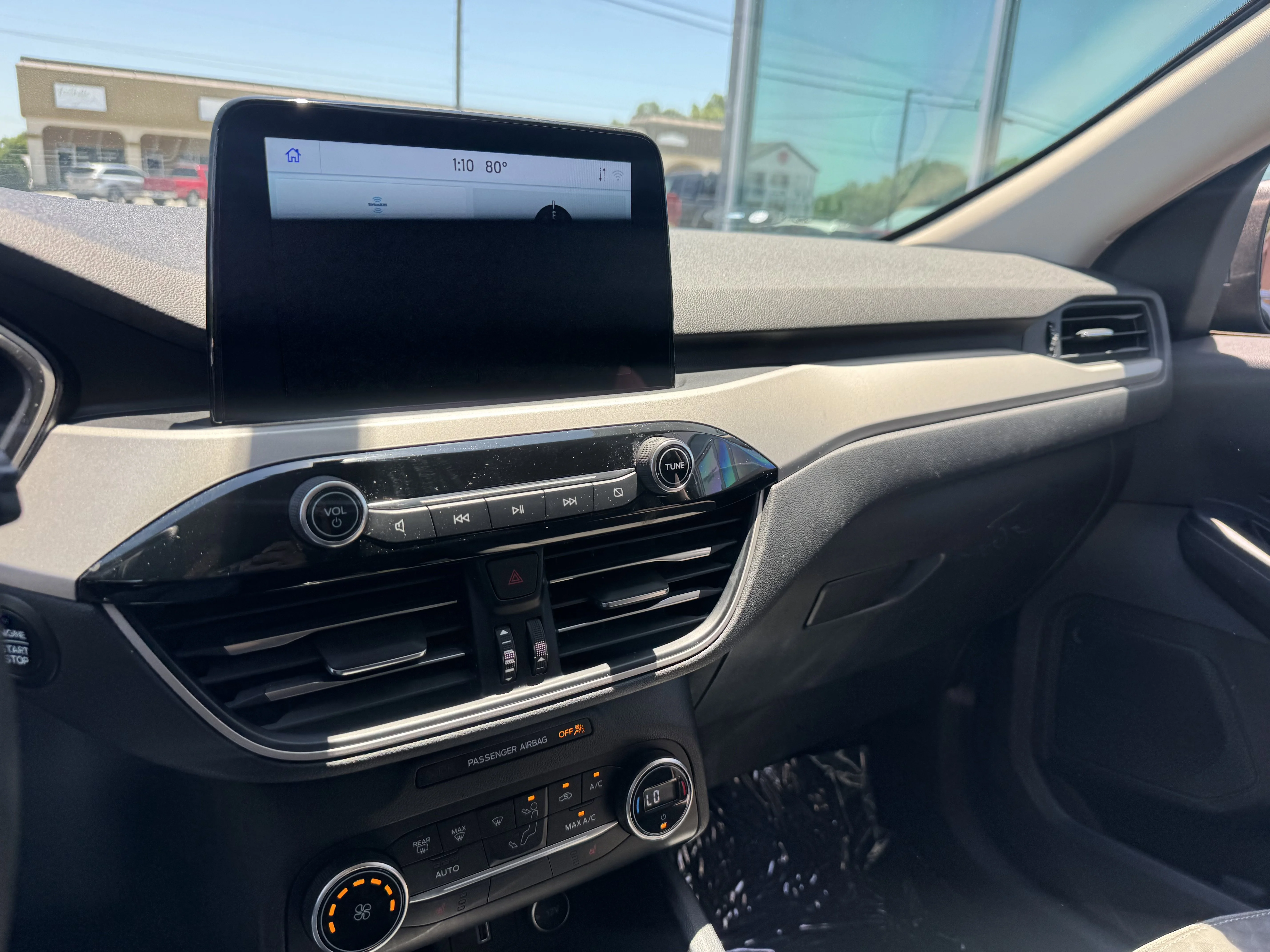 Used 2020 Blue Metallic Ford SE image 13