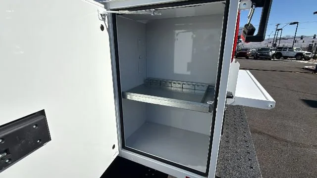 2026 GMC Sierra 3500 Chassis Cab Pro - Photo 29