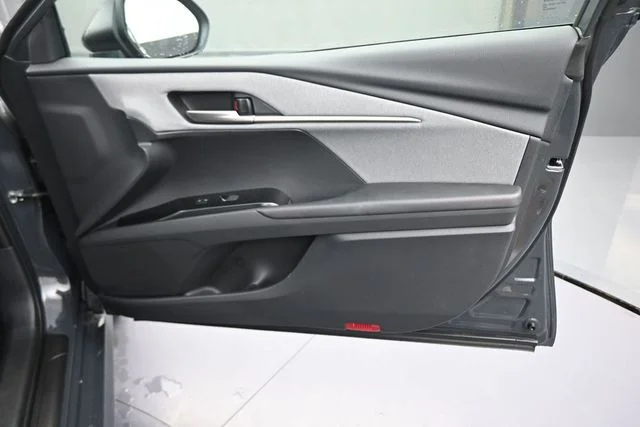Used 2026  Toyota LE image 13