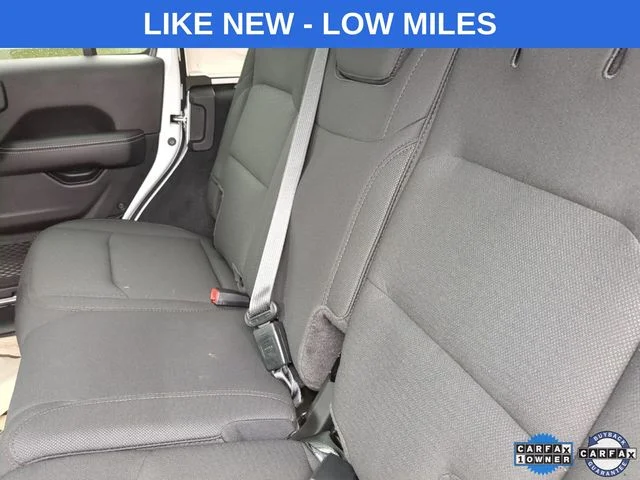 Used 2023 White Jeep Sahara image 3