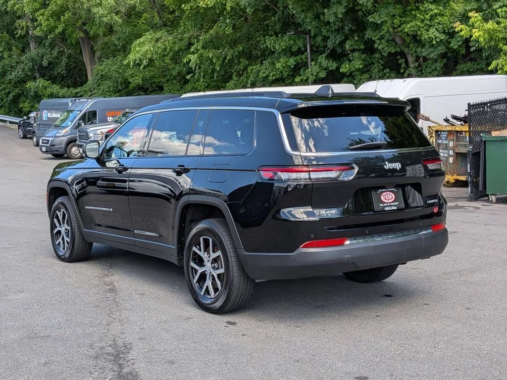 Used 2025 Black Jeep Limited image 9