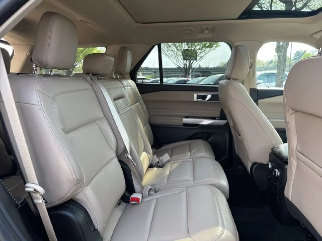 Used 2022 Red Ford XLT image 30
