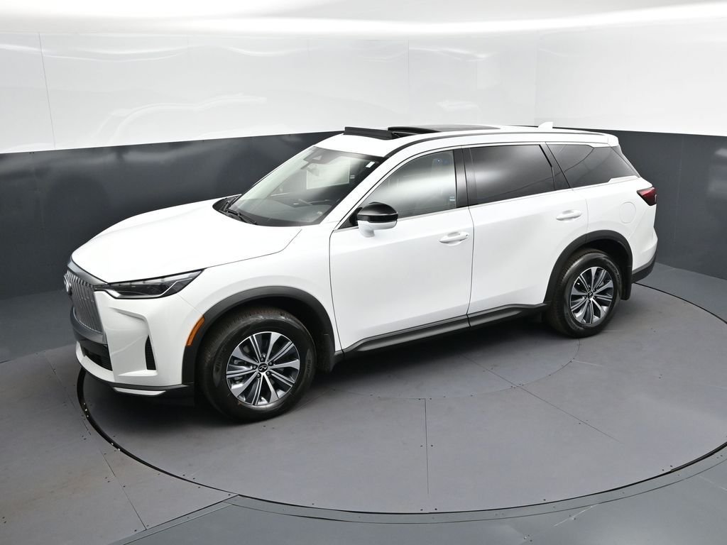 Certified Used 2026 White INFINITI PURE image 32