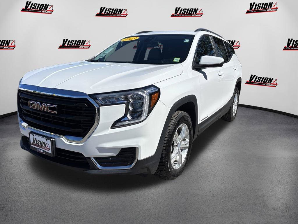 Used 2023 White GMC SLE image 1