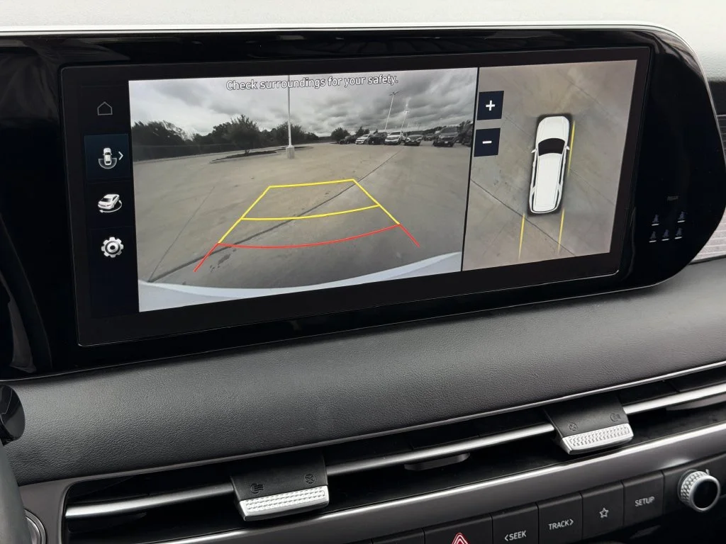 Used 2023 White Hyundai Limited image 17