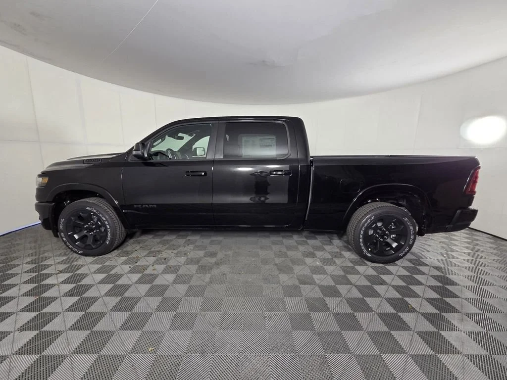 New 2026 Diamond Black Crystal Pearl-Coat Exterior Paint RAM Big Horn image 6