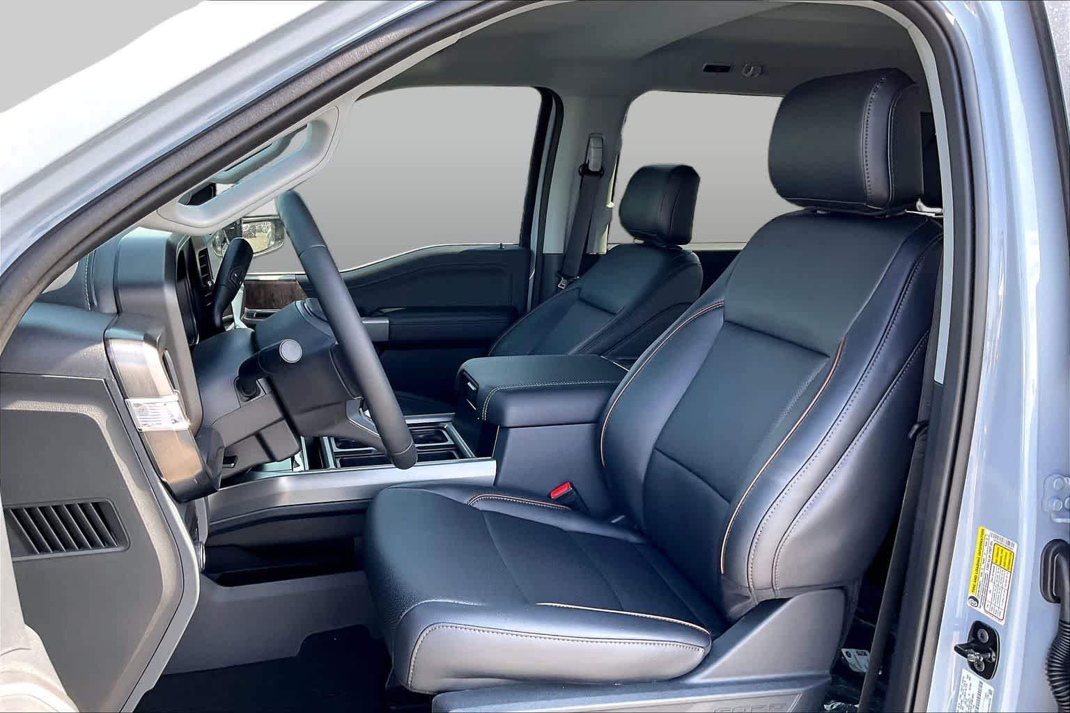 New 2026 Glacier Gray Metallic Tri-Coat Ford F-250® Lariat® image 7