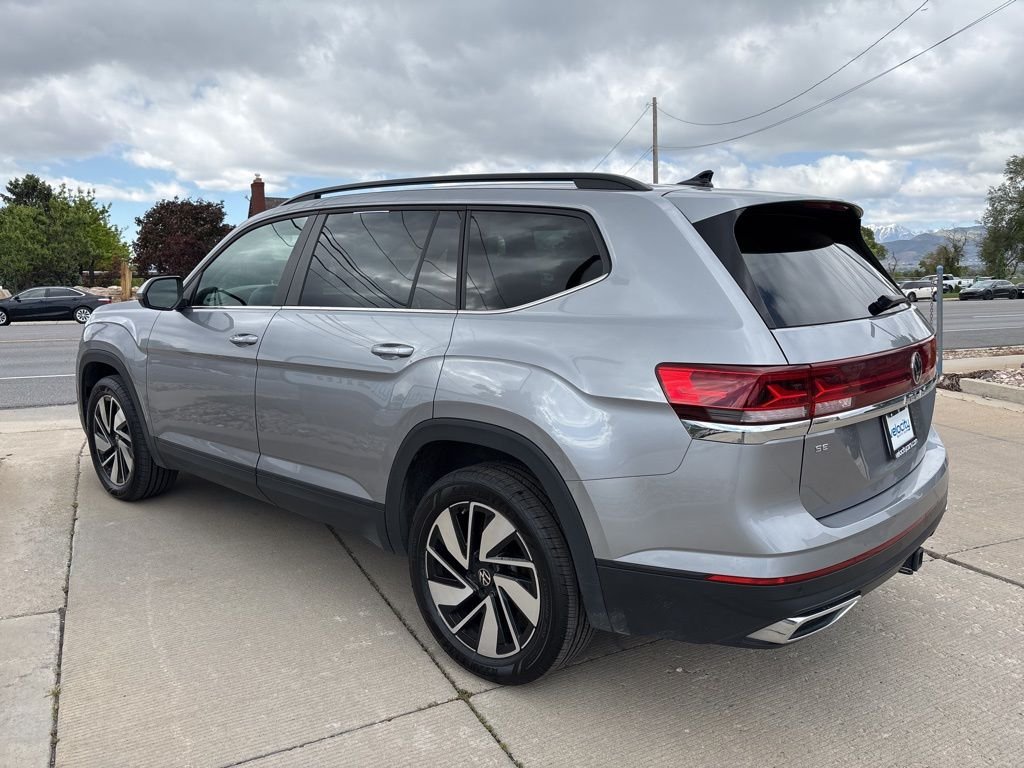 2024 Volkswagen Atlas SE w/Tech - Photo 7