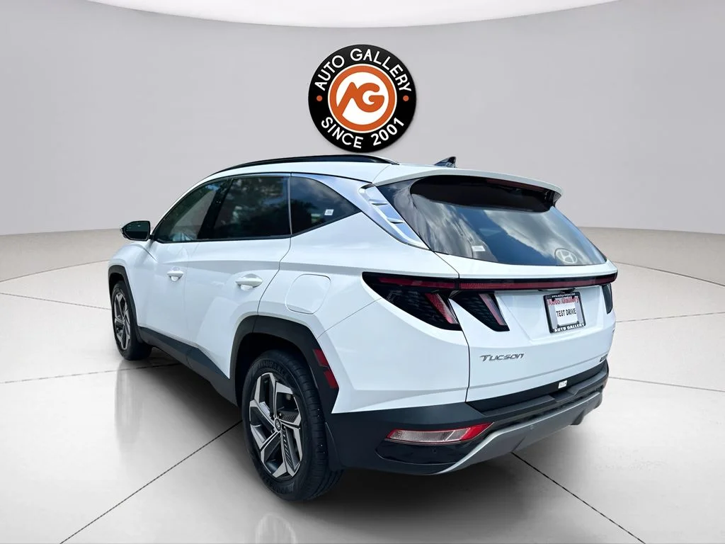 Used 2024 White Hyundai Limited image 5