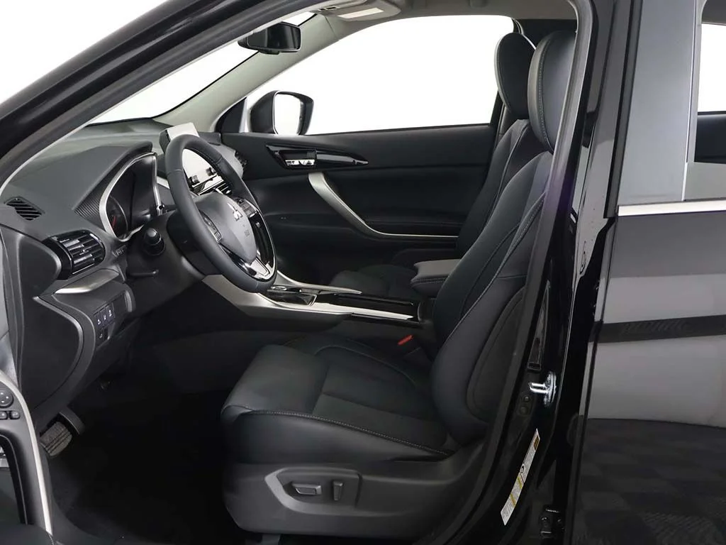 New 2026 Black Mitsubishi SE image 24