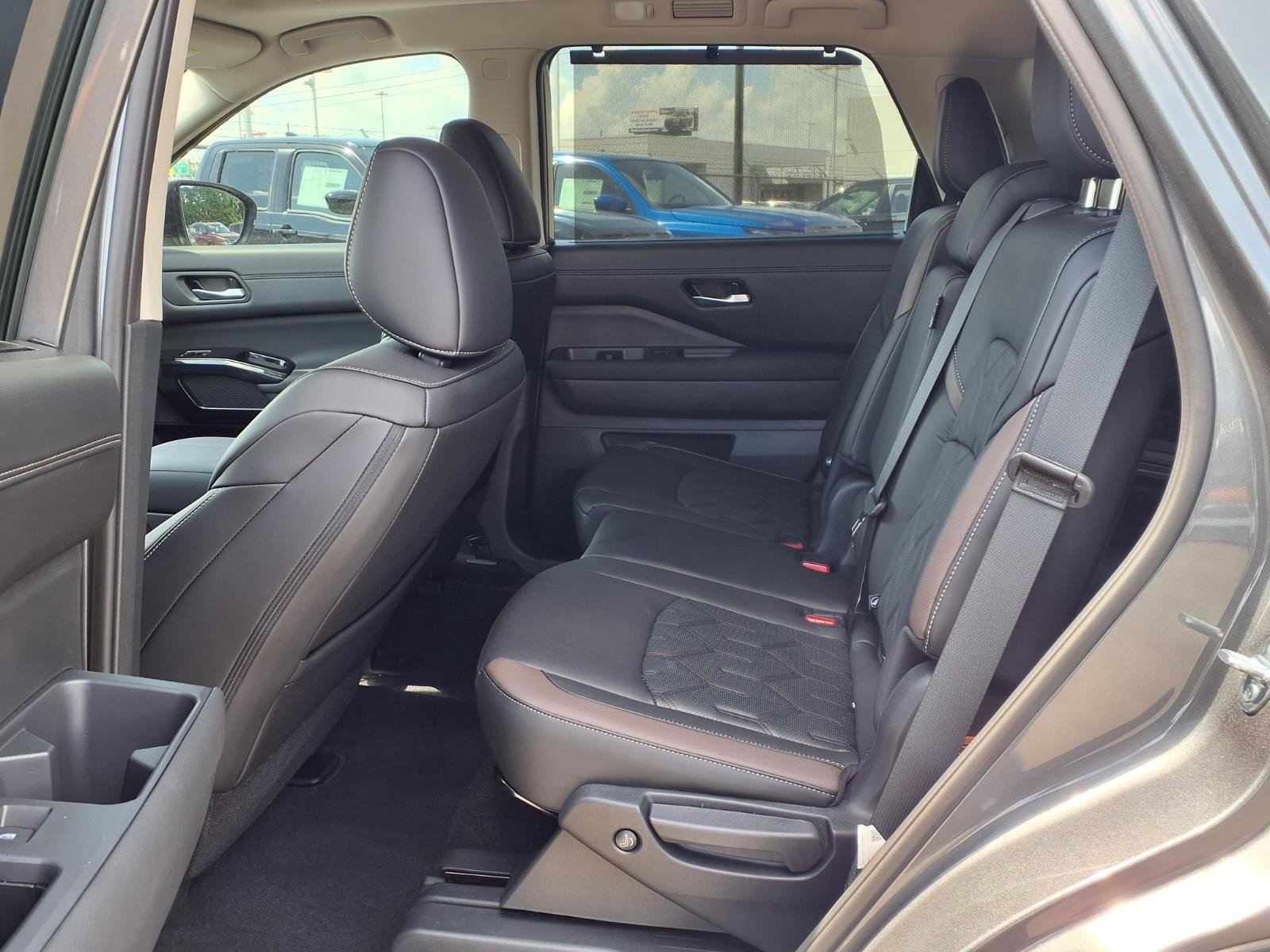 2026 Nissan Pathfinder Platinum Gray at Robbins Nissan