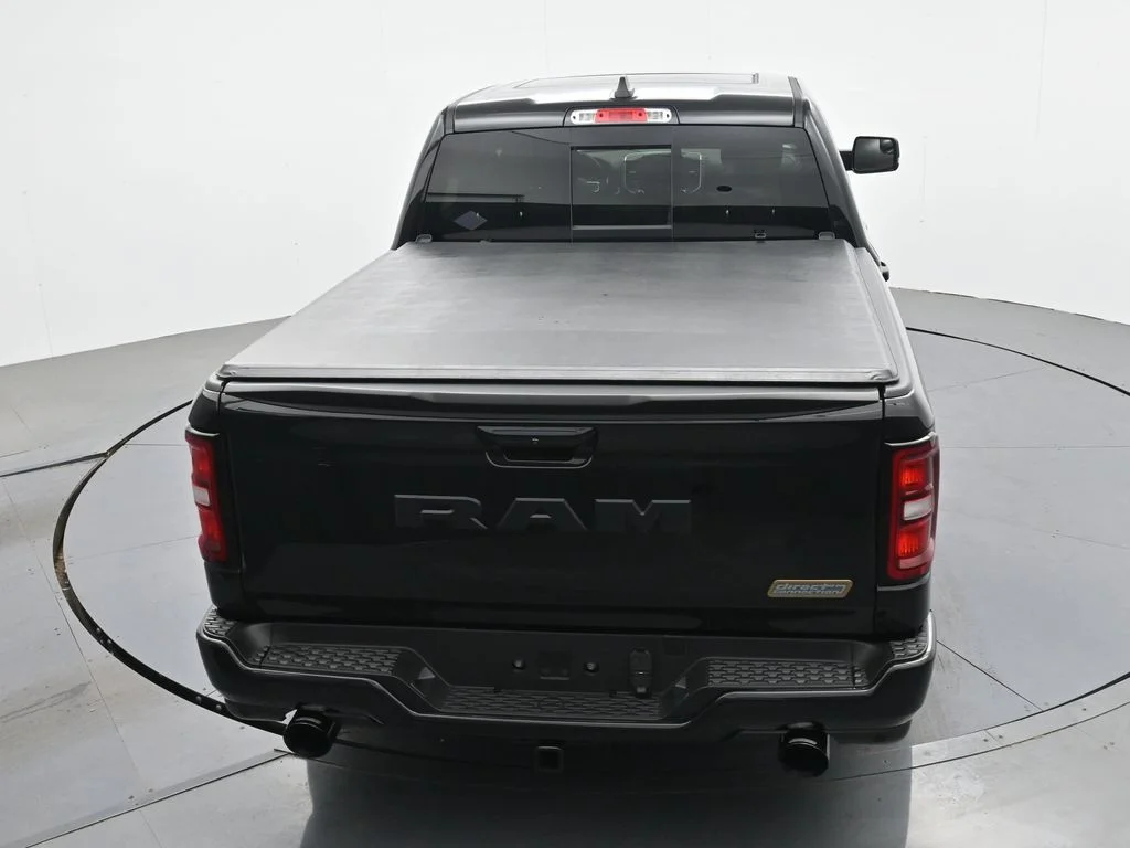 New 2026 Diamond Black Crystal Pearl-Coat Exterior Paint RAM Big Horn image 28
