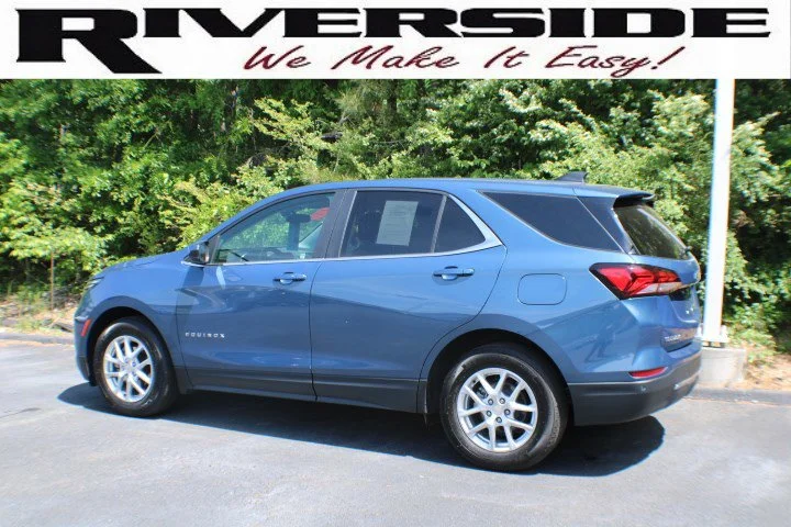 Used 2024 Lakeshore Blue Metallic Chevrolet LT image 3