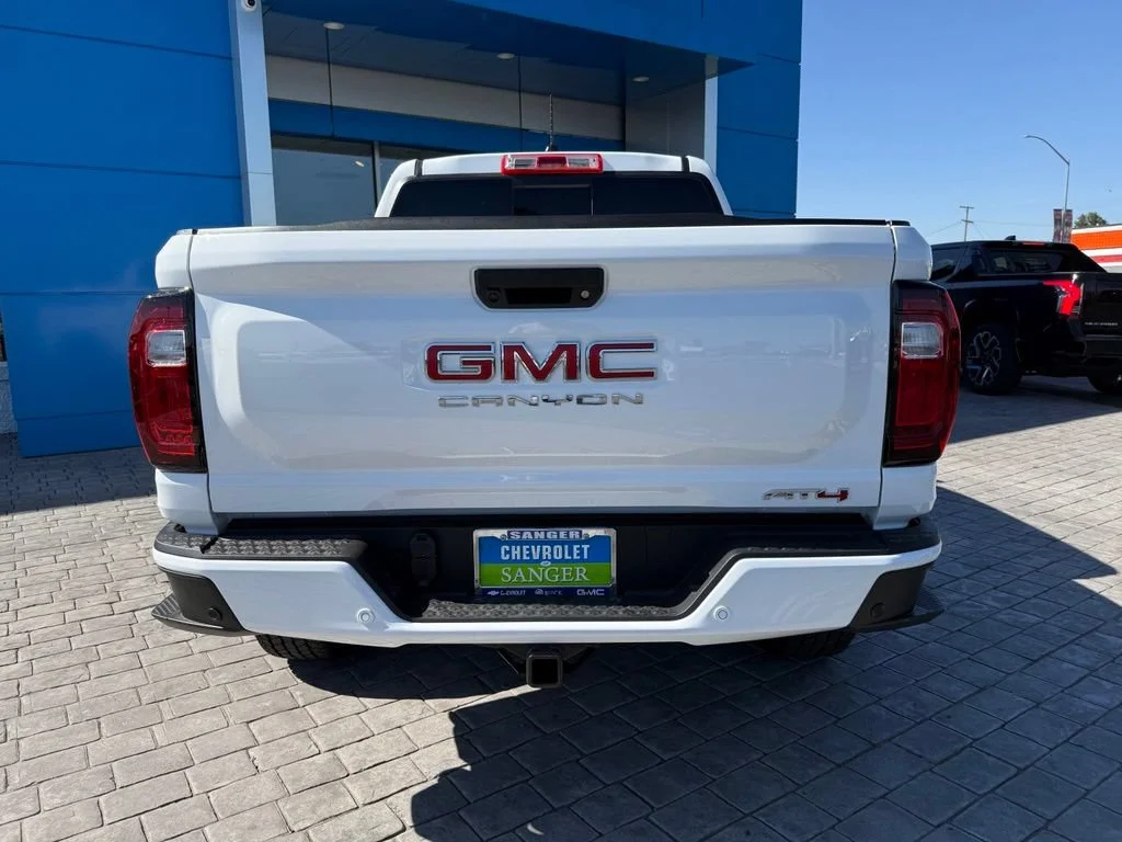 New 2026 Summit White GMC AT4 image 9