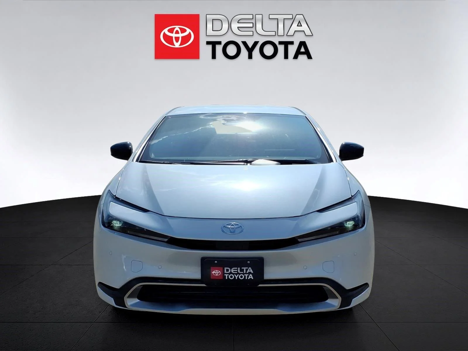 New 2026 WIND CHILL PEARL Toyota SE image 8