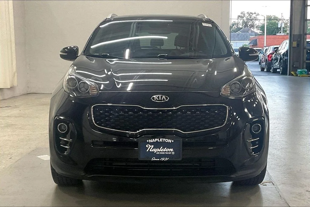 Used 2017 Red Kia EX image 2