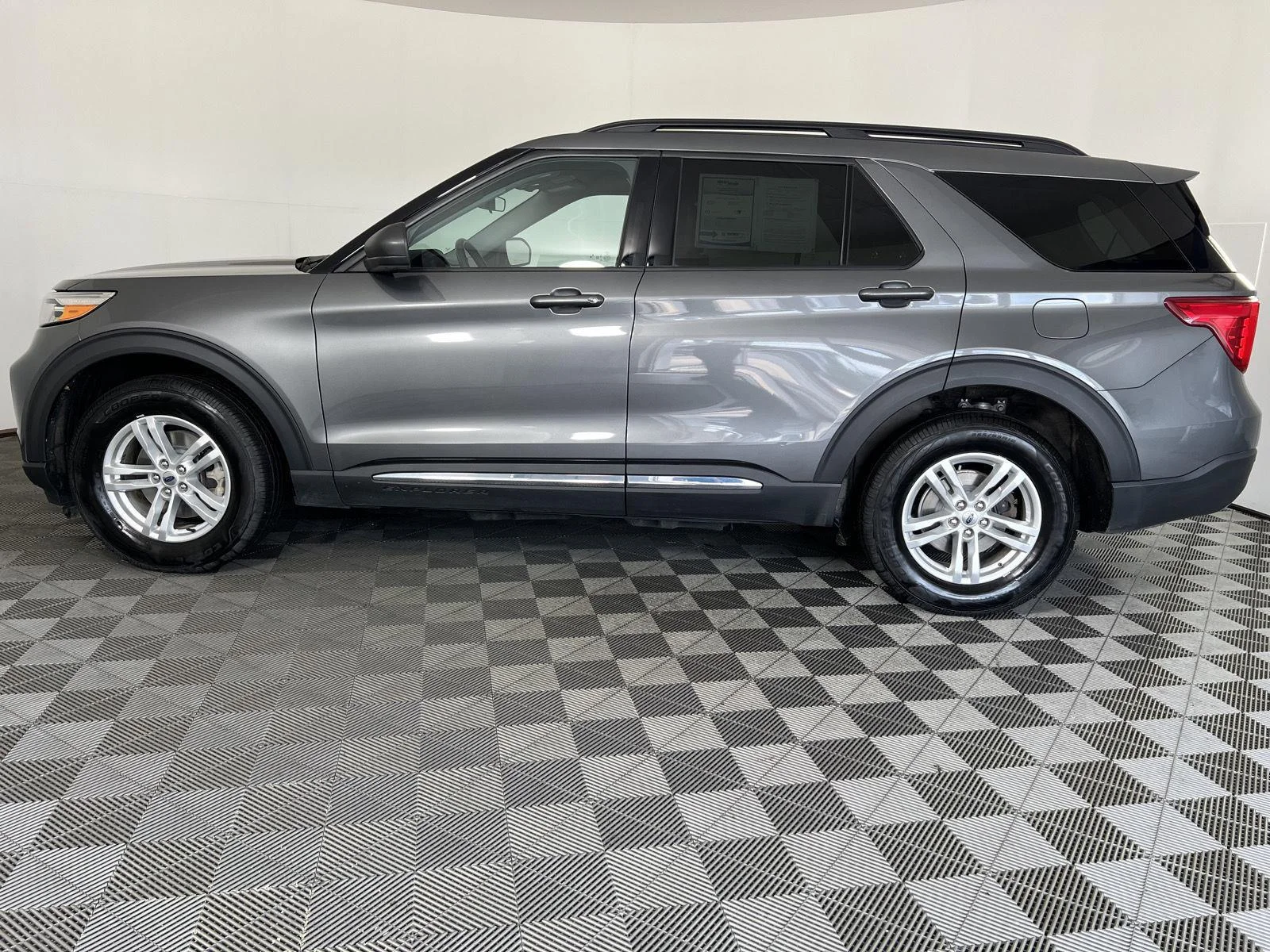 Used 2023 Carbonized Gray Ford XLT image 6