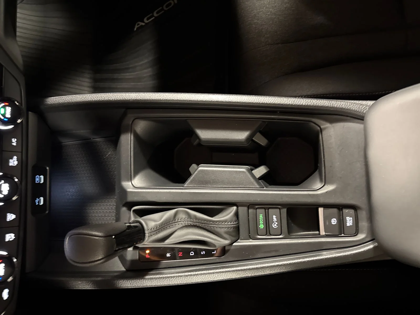 2025 Honda Accord SE - Photo 22