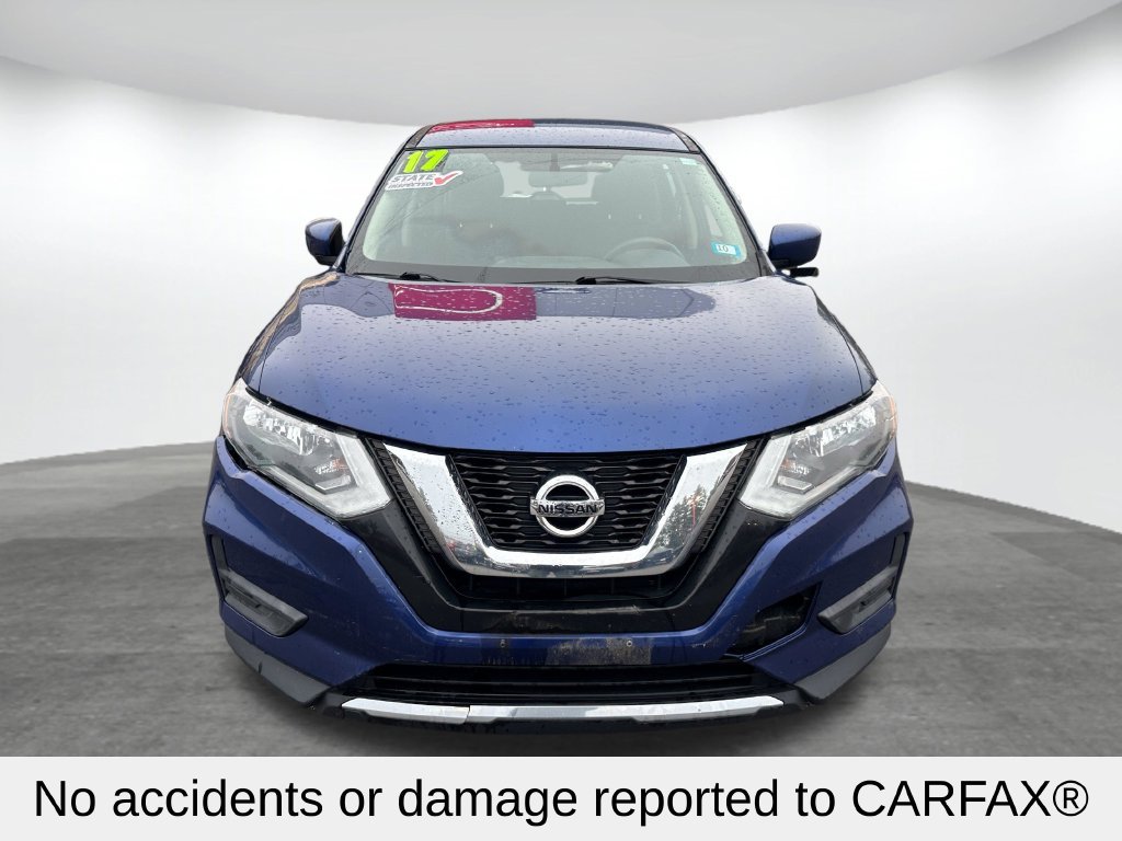 Used 2017 Blue Nissan S image 4