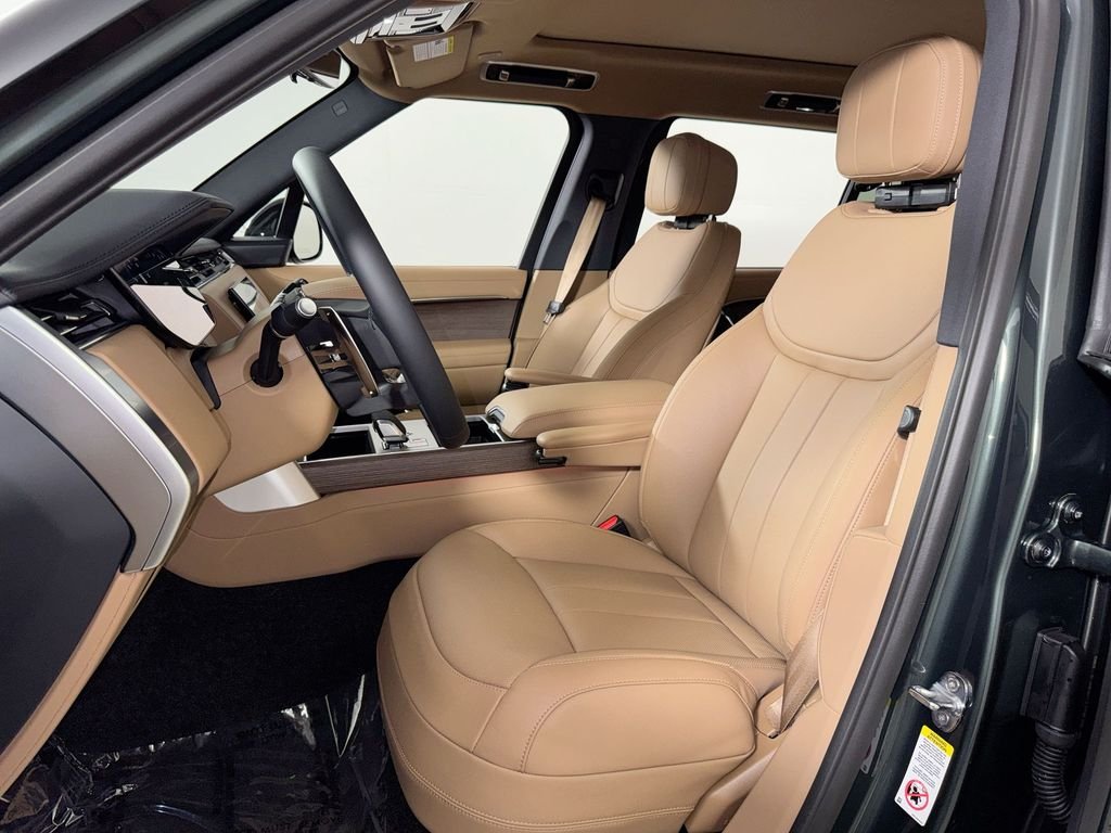 New 2026 Belgravia Green Land Rover SE LWB image 11
