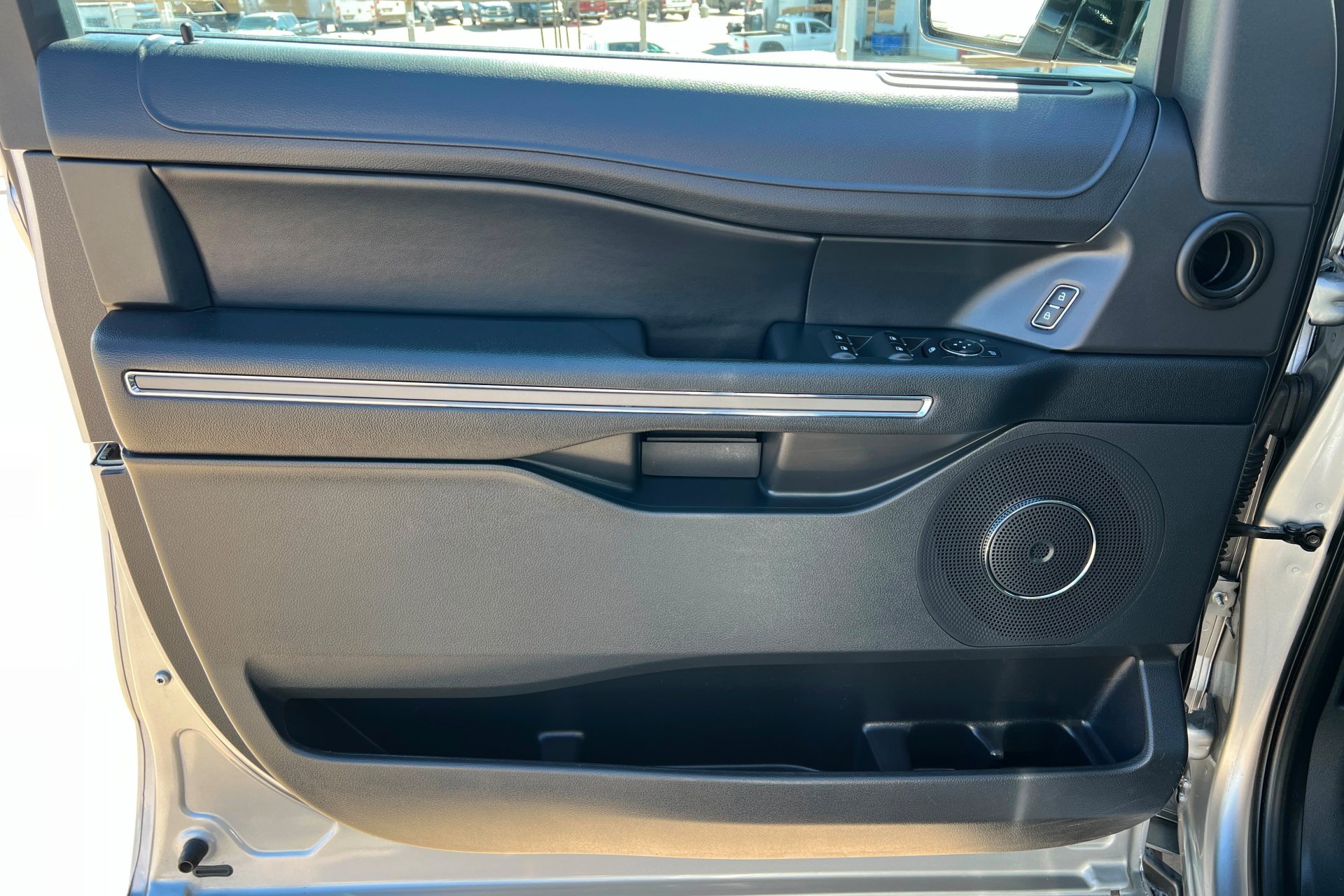 Used 2024 Silver Ford XLT image 15