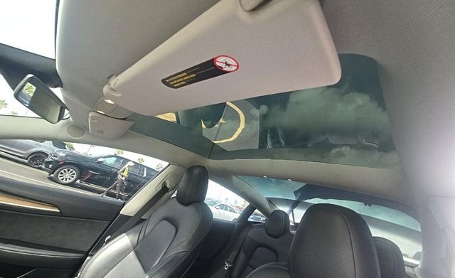 Used 2022  Tesla Base image 20