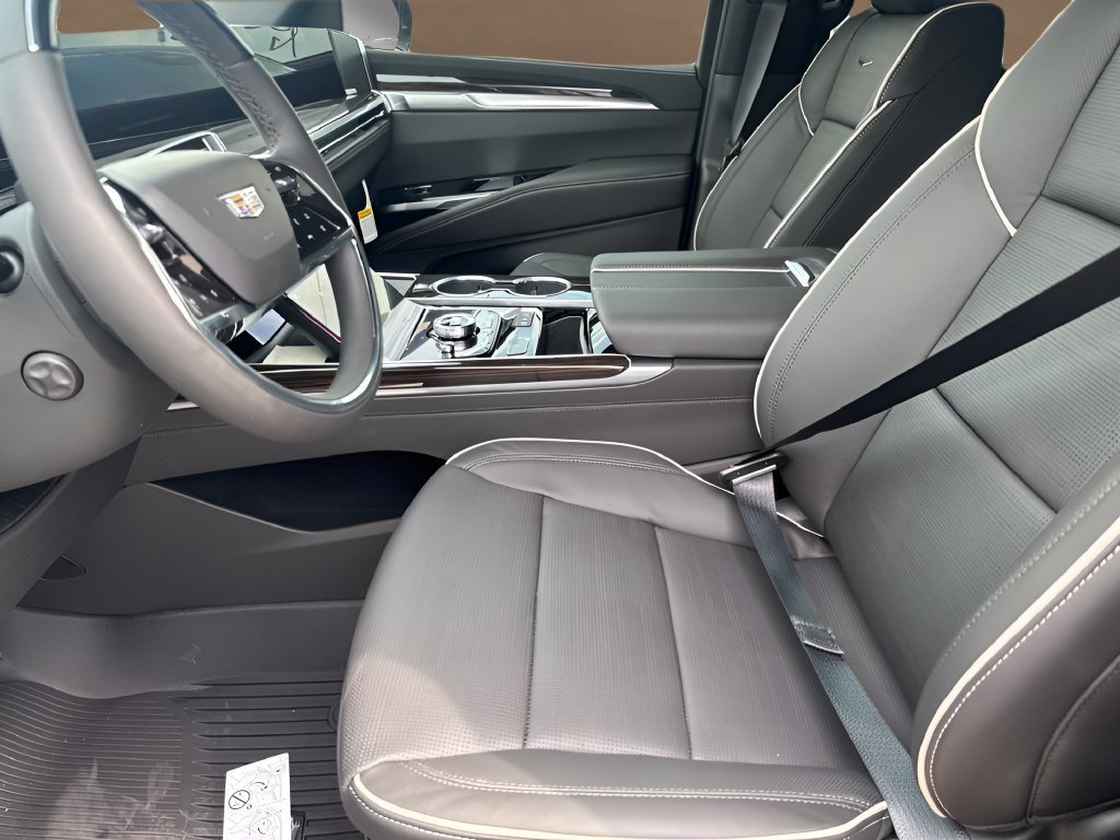 2026 Cadillac Escalade Luxury - Photo 9
