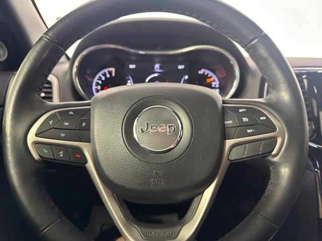 Used 2021 Diamond Black Jeep Laredo X image 18