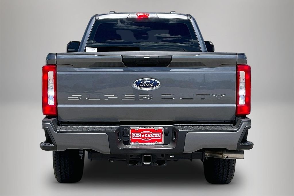 New 2026 Ford Super Duty F-350 XL 4D Crew Cab