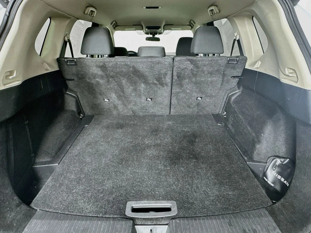 Certified Used 2025 White Nissan SV image 32