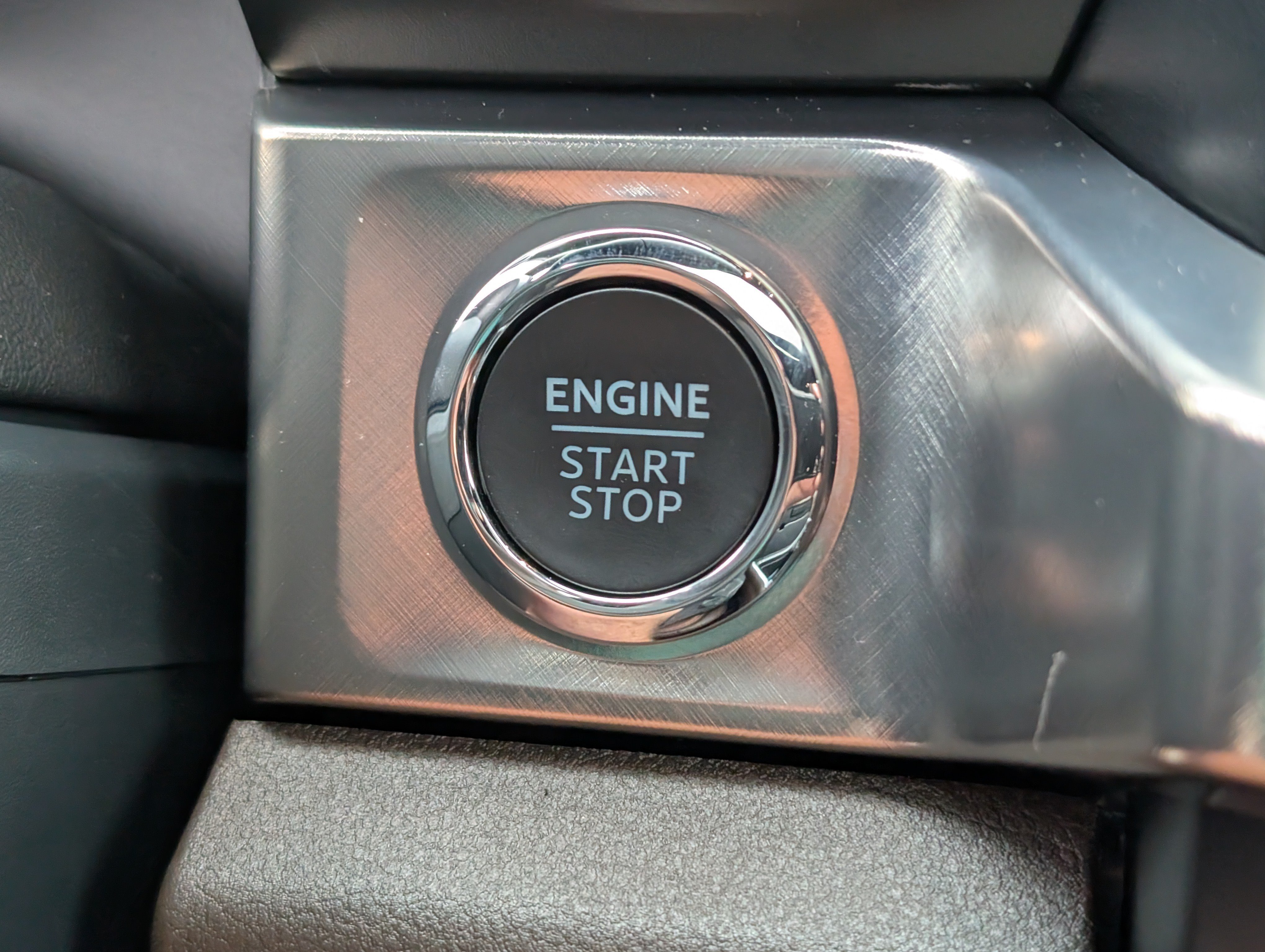 New 2026 Star White Metallic Tri-Coat FORD F-250® King Ranch® image 30