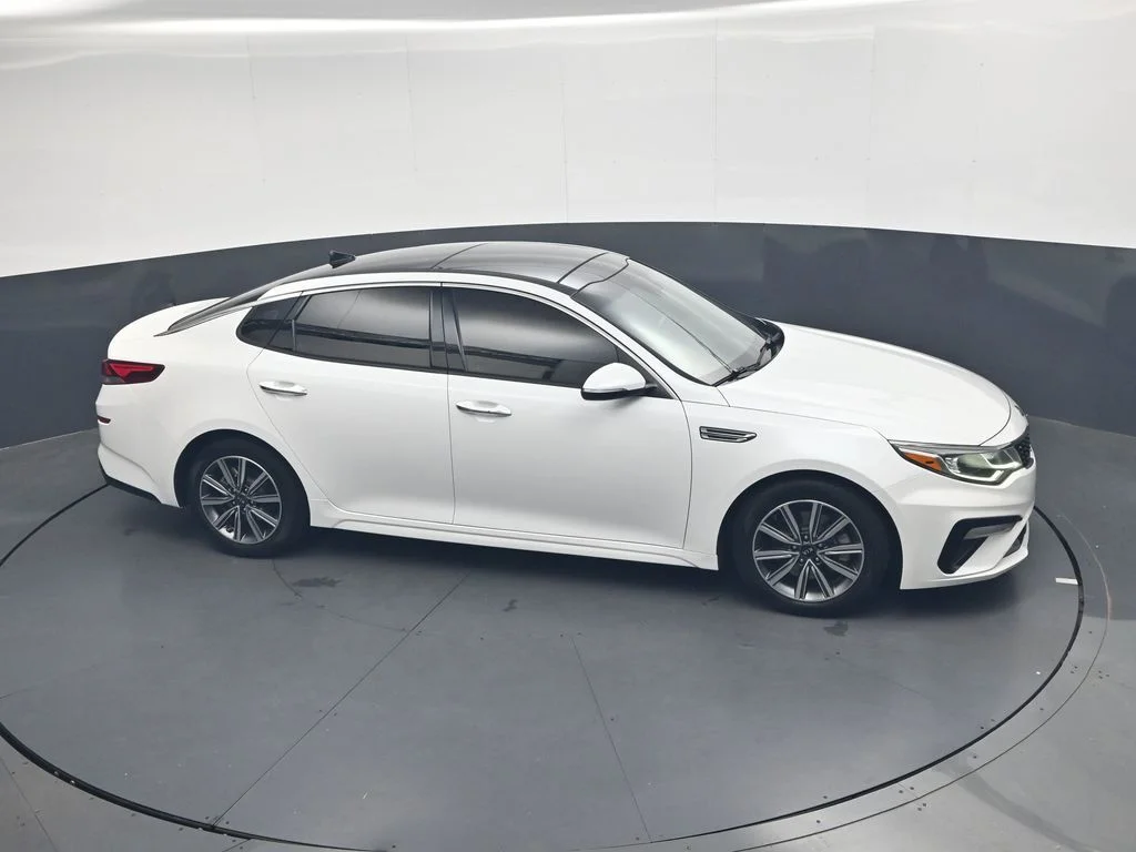 Used 2019 White Kia EX image 35