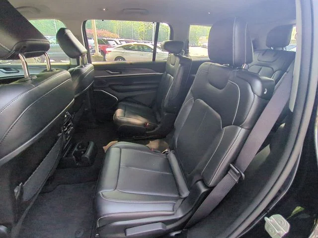 Used 2023 Black Jeep Limited image 31