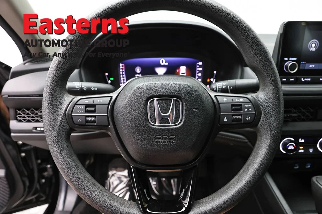 Used 2025 Black Honda LX image 10